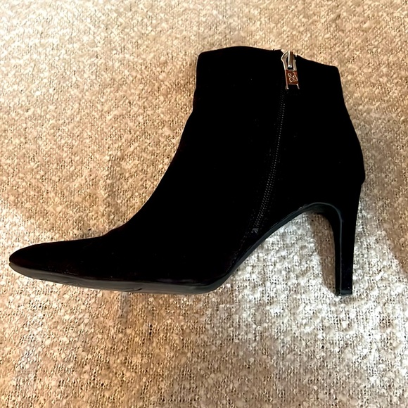 Sam and Libby suede ankle boots - Picture 7 of 11